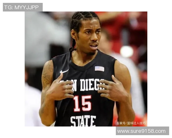 心真大，伦纳德拍照杂志写真，遭球戏弄肌肉不错便是不打球